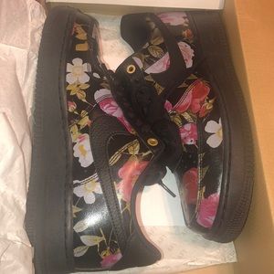 Nike Women Air Force